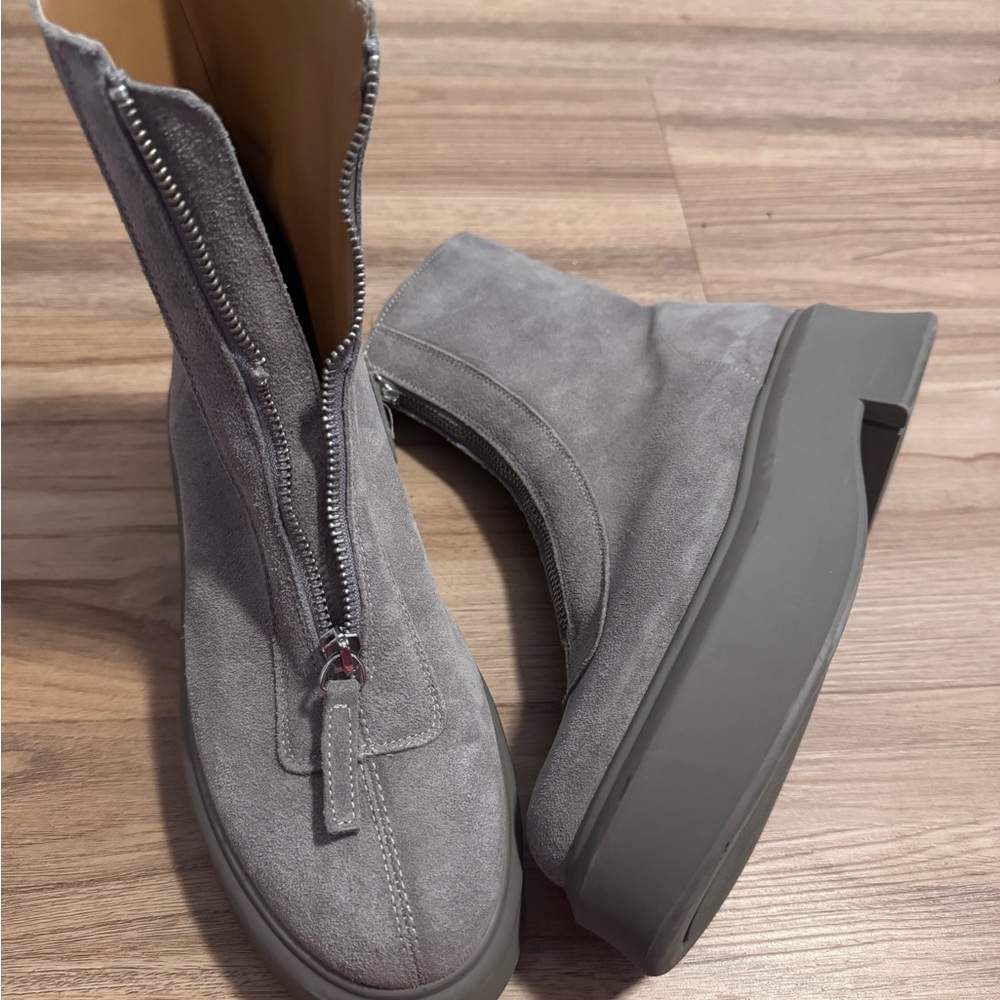 Steve Madden Gray Ankle Booties